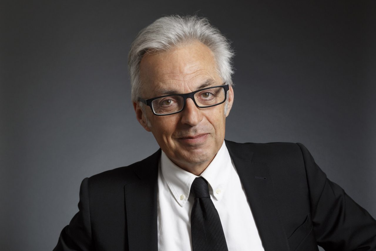 Portrait corporate professionnel en studio